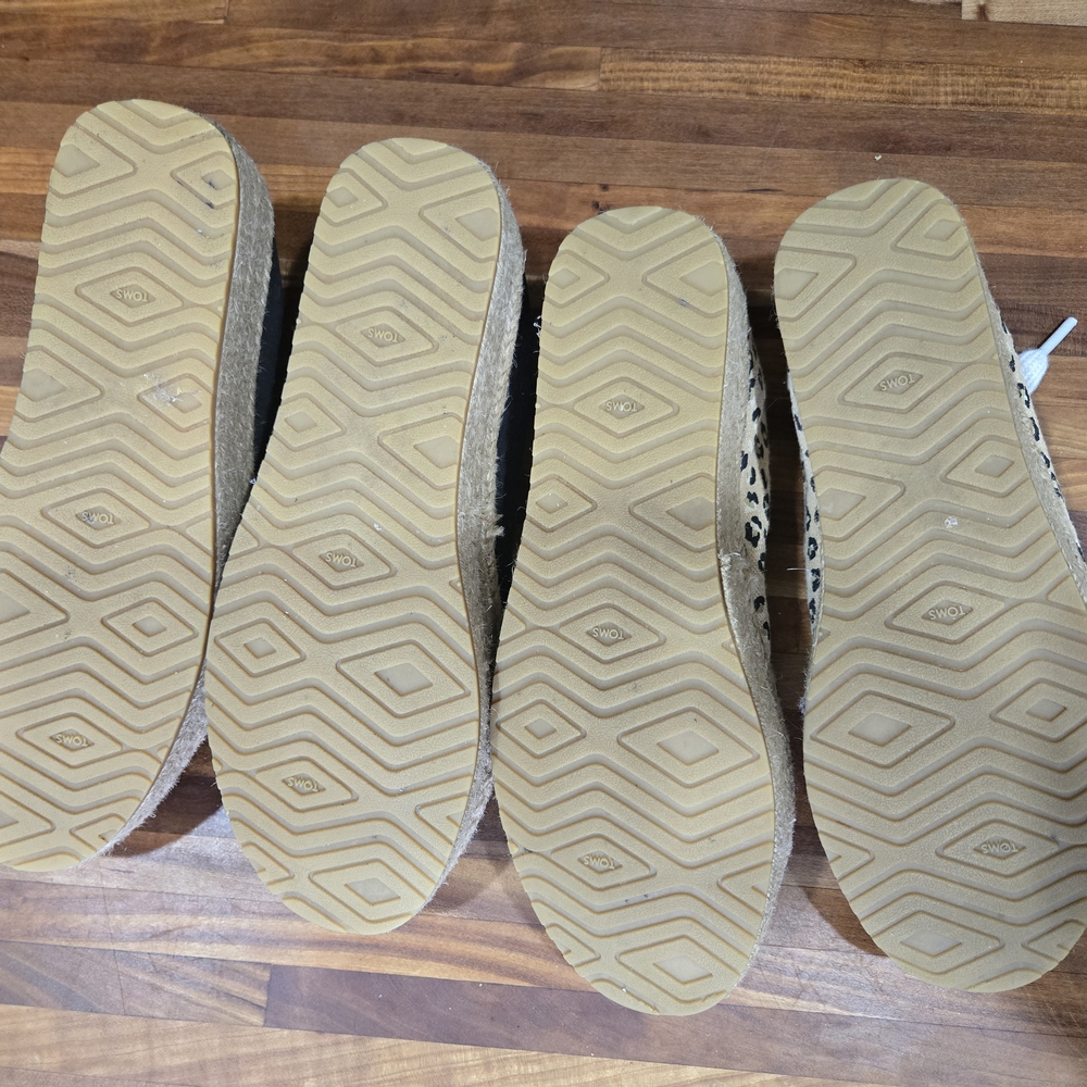 Two Pairs Toms Sneakers Black and Leopard Print - Picture 5 of 5